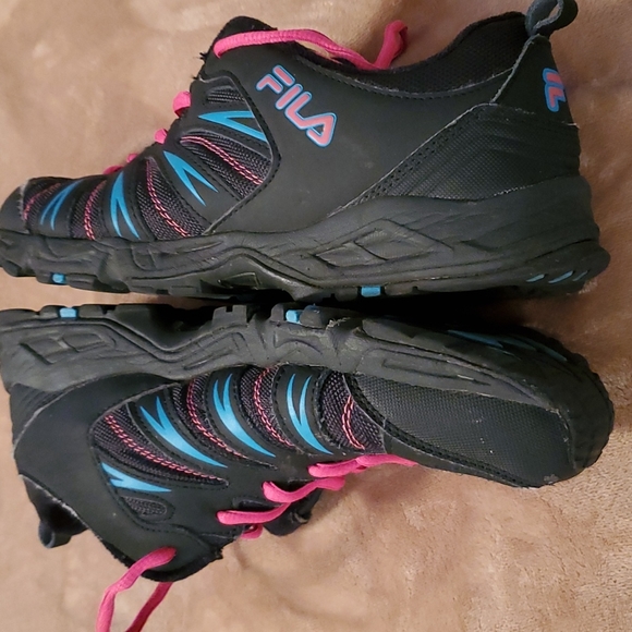 FILA RUNNING SHOES, 10, BLACK WITH PINK AND BLUE - Picture 3 of 4